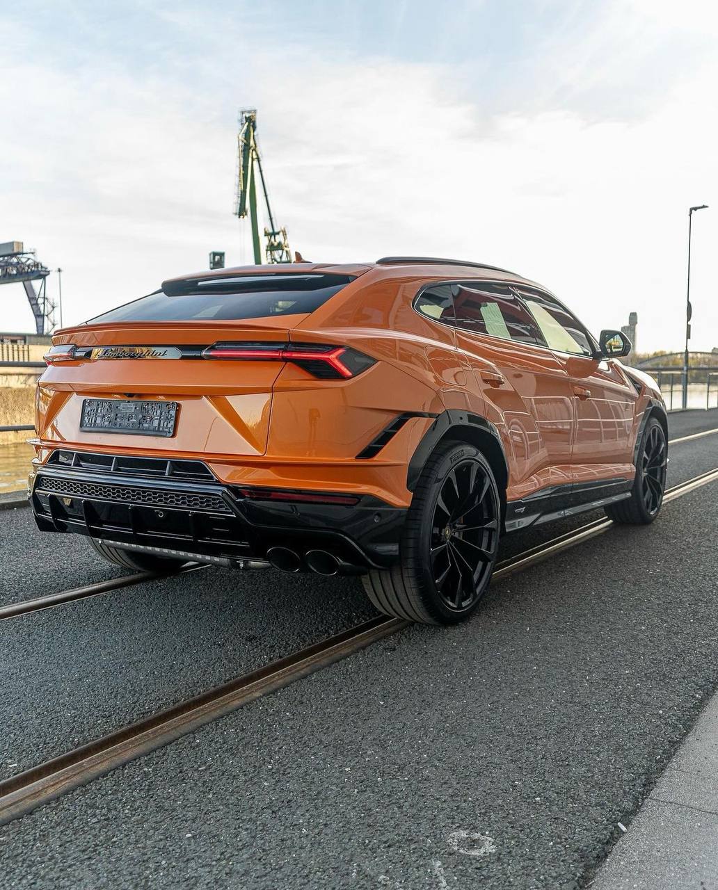  Lamborghini Urus