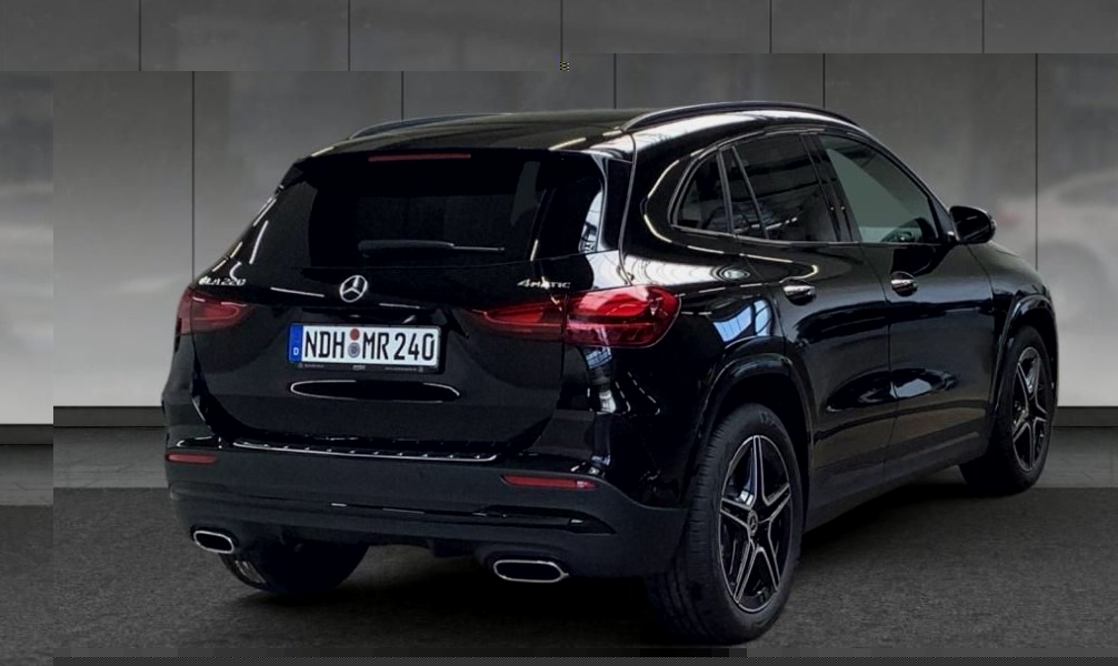 Mercedes-Benz GLA 220