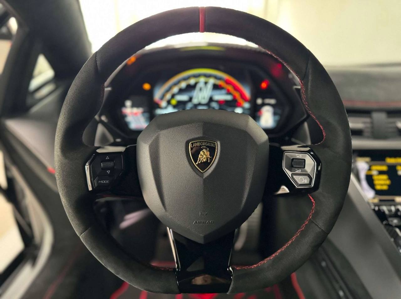 Lamborghini Aventador