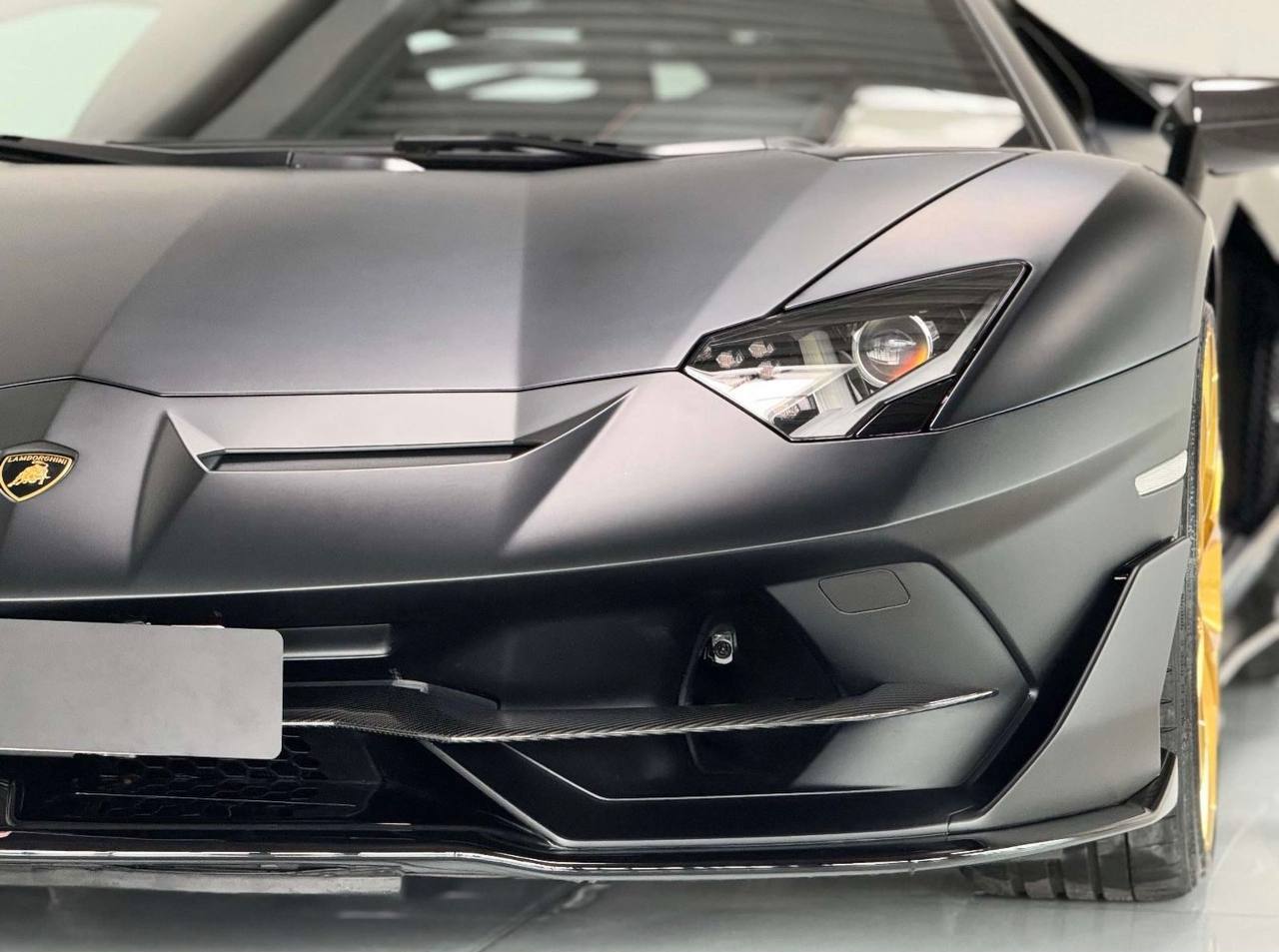 Lamborghini Aventador