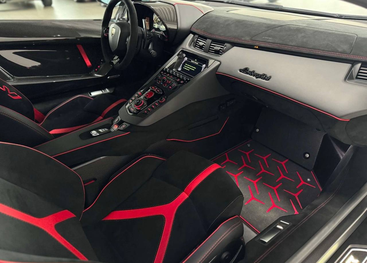 Lamborghini Aventador