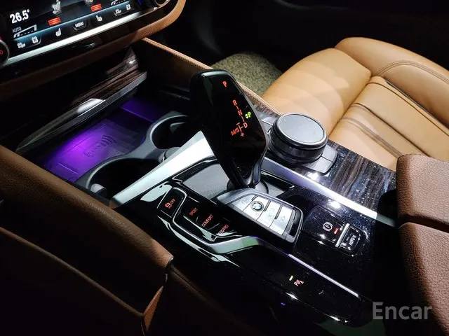 BMW 5 серия (G30)520i